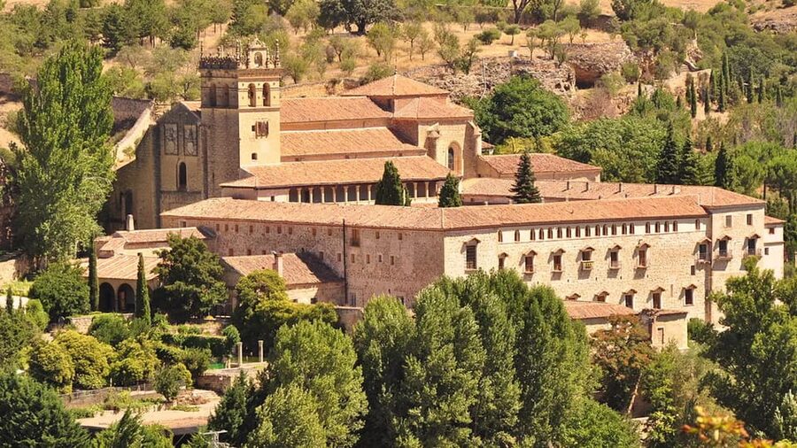 Segovia: guided route on an electric bicycle (ebike) - What three hours really covers