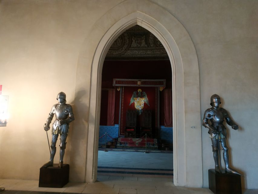 Segovia: Guided Walking Tour with Alcázar Entry - What to bring and how to prepare