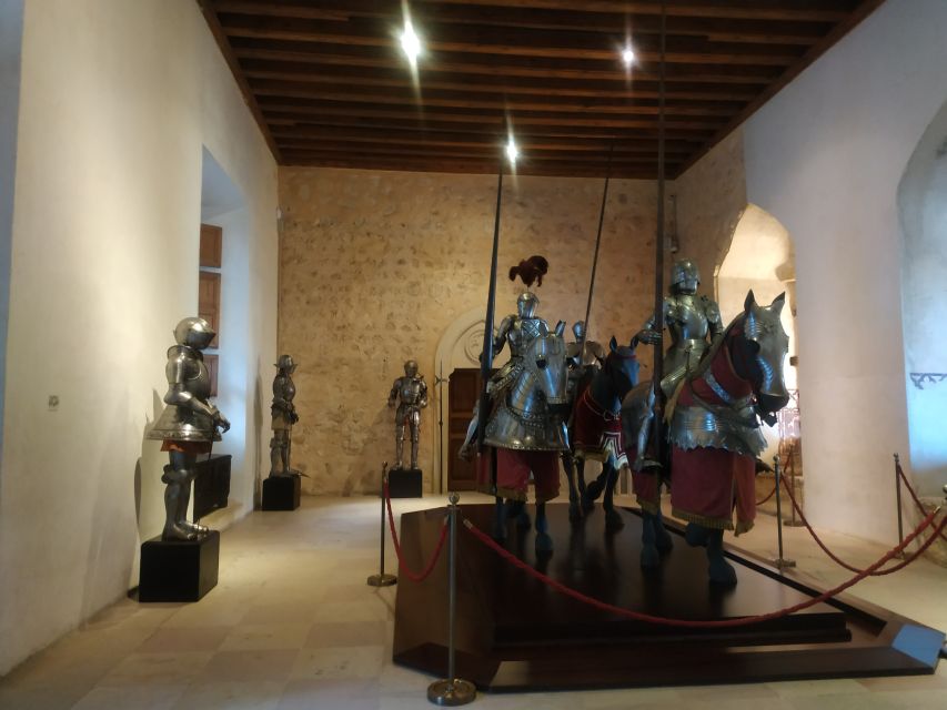 Segovia: Guided Walking Tour with Cathedral & Alcázar Entry - Who should book this experience?