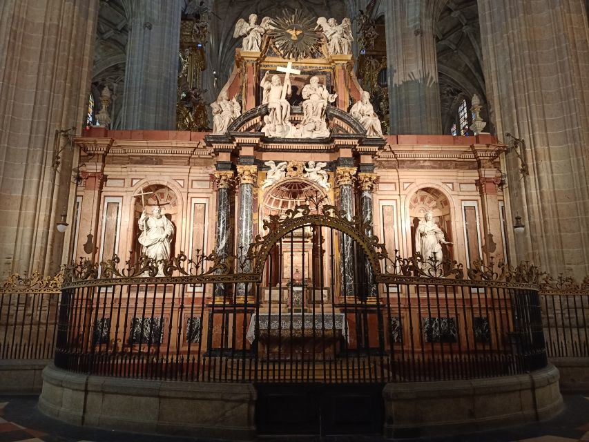 Segovia: Guided Walking Tour with Cathedral & Alcázar Entry - Is $32 a fair price?