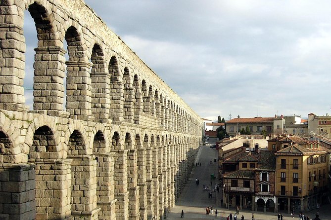 Segovia Private 5 hours Tour from Madrid with Hotel Pick up - How the three-hour guided portion feels