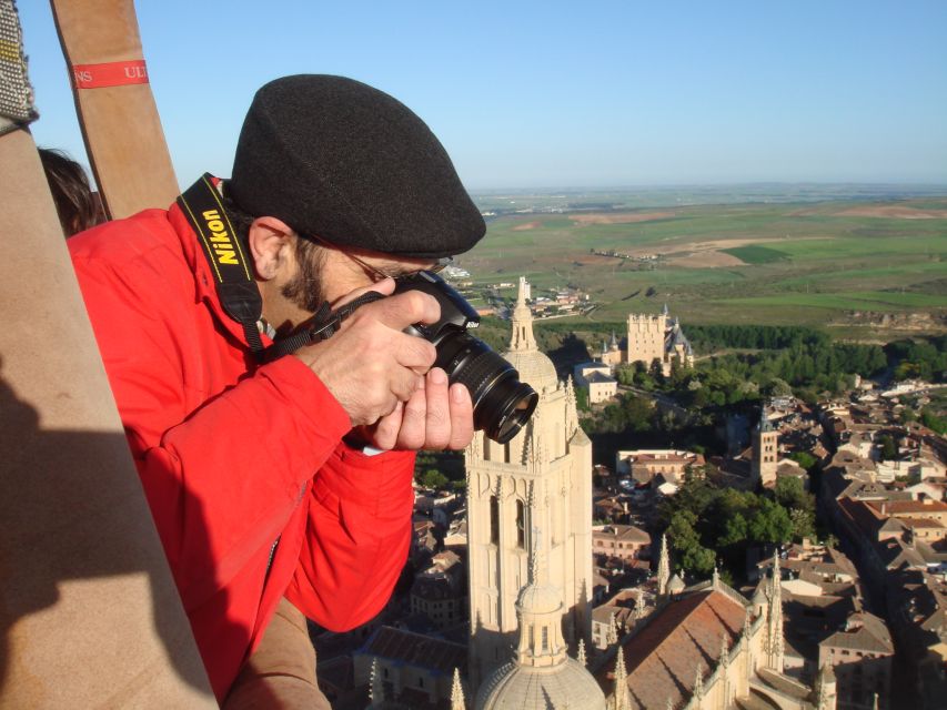 Segovia: Private Balloon Ride for 2 with Cava and Breakfast - What to Wear for a Balloon Ride