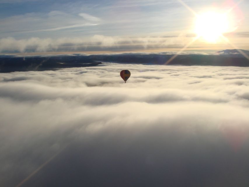 Segovia: Private Balloon Ride for 2 with Cava and Breakfast - A Private Flight Makes the Occasion Feel Special