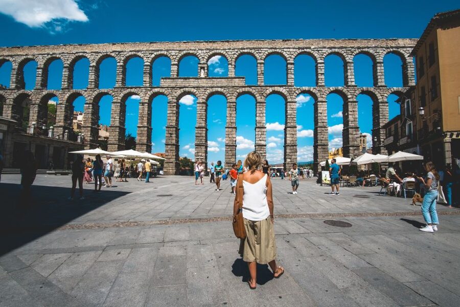 Segovia: Private City Walking Tour with Alcázar of Segovia - Key Points Before You Book