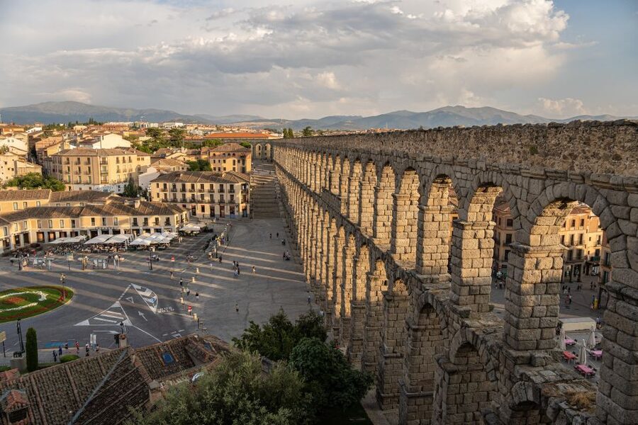 Segovia: Private City Walking Tour with Alcázar of Segovia - Timing, Walking, and Weather