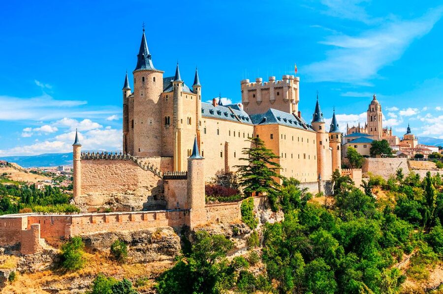 Segovia Private Guided Visit & Alcazar with High Speed Train - Why the high-speed train makes Segovia doable from Madrid