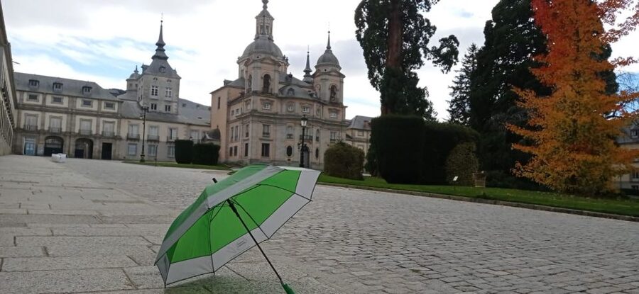 Segovia: Royal Palace of La Granja de San Ildefonso Tour - Meeting at the Real Colegiata