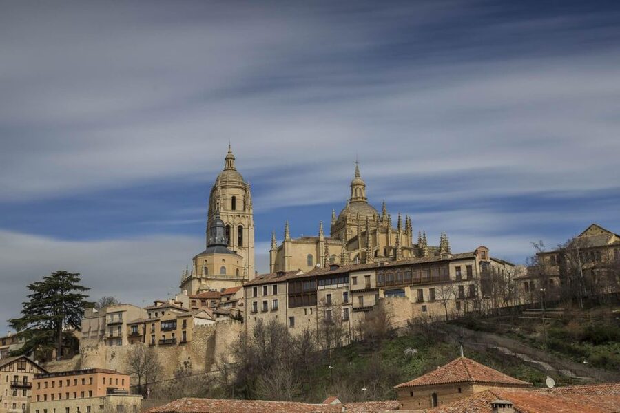 Segovia: Self-Guided Audio Tour on Your Phone - Starting beneath Segovia’s Roman Aqueduct
