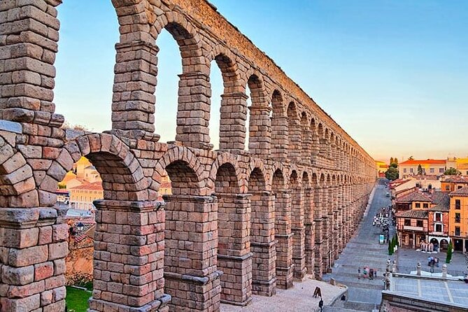 Segovia Tour with Guided Walking Tour Included - What the bilingual format means for you