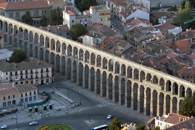 Segovia Walking Private Tour 3 hours with tickets included - The aqueduct: impressive, but keep expectations clear