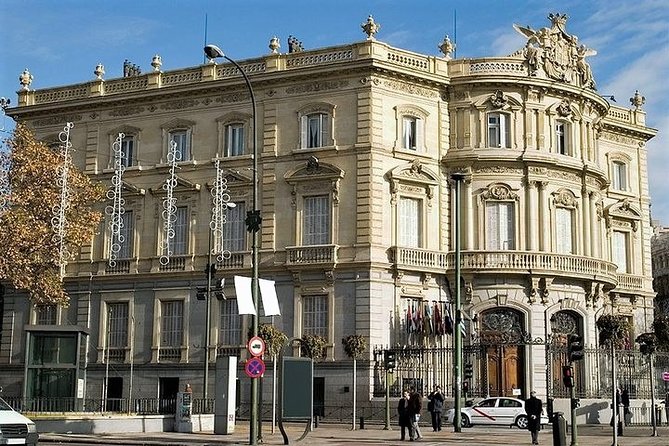 Self-Guided Audio Tour - Ghosts of Madrid: History and terror - A ghost walk that begins at Palacio de Linares