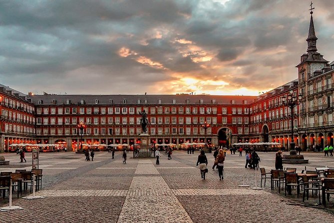 Self-Guided Audio Tour - Ghosts of Madrid: History and terror - Cultural sites, squares, and Madrid’s night atmosphere