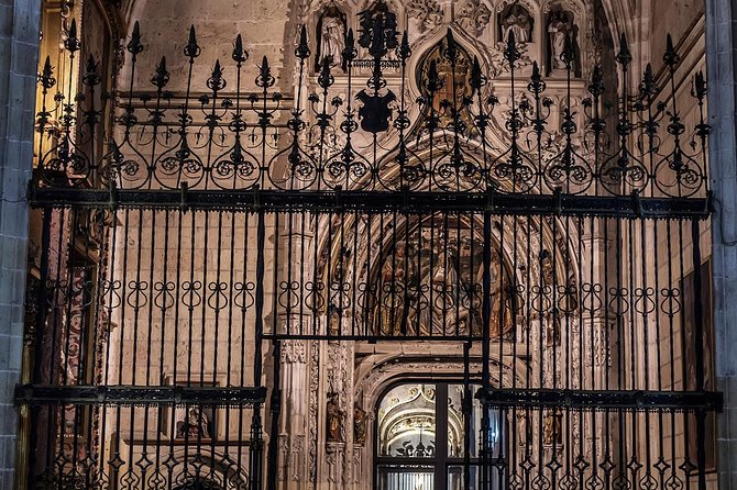 Skip the Line Admission Ticket to Cathedral of Segovia - The choir, altar, and changing styles