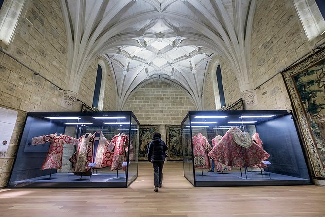 Skip the Line Admission Ticket to Cathedral of Segovia - The small museum above the cloister