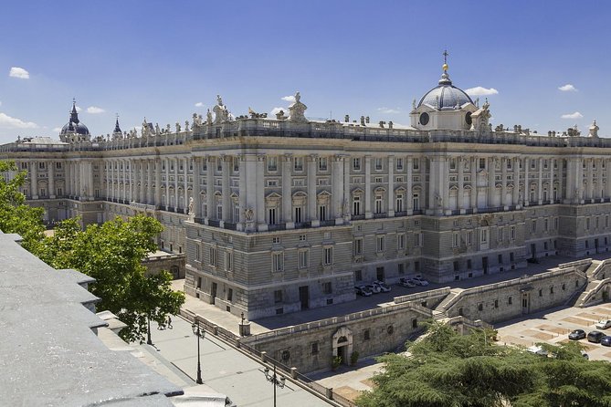 Skip-the-line Madrid Royal Palace with tapas tasting & Retiro Park - Retiro Park at 10 a.m.: Madrid’s royal garden