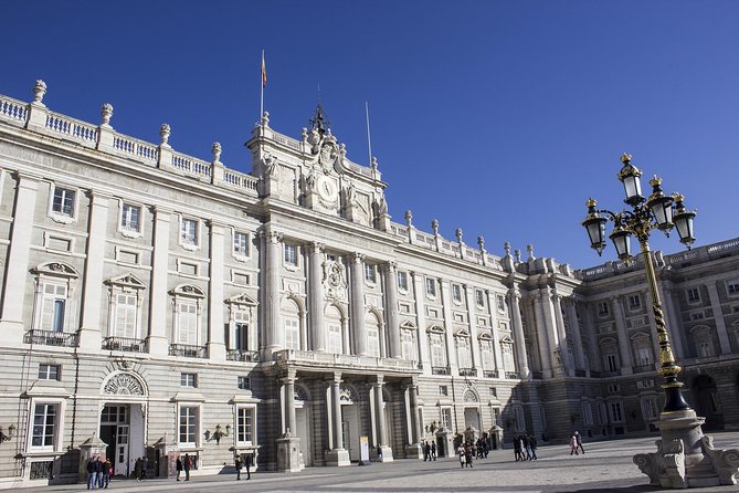 Skip-the-line Madrid Royal Palace with tapas tasting & Retiro Park - Who will enjoy this Madrid tour