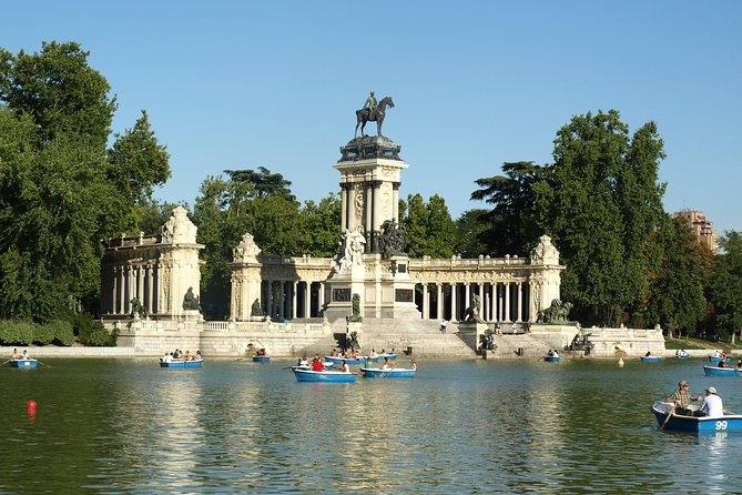 Skip-the-line Madrid Royal Palace with tapas tasting & Retiro Park - Small planning tips that matter