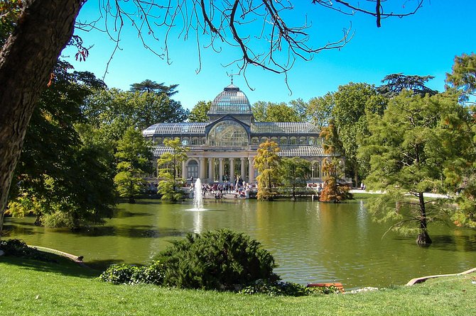 Skip-the-line Madrid Royal Palace with tapas tasting & Retiro Park - Tapas at Calle Mayor 80