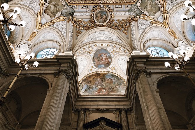 Skip the Line Royal Palace Madrid Exclusive Guided Tour - Meeting at Plaza de la Armería