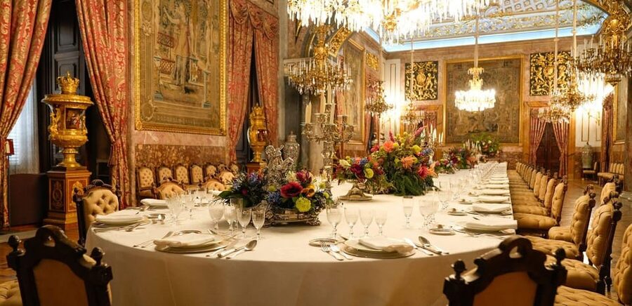 "Skip the line" Royal Palace + Prado Museum - The guide, language, and group experience