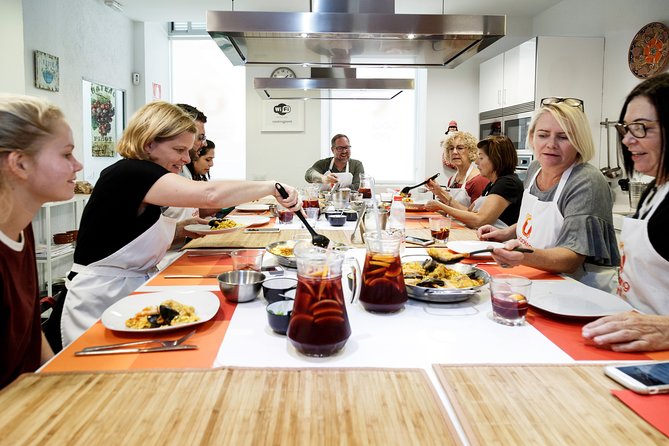 Spanish Cooking Class Paella Tapas and Sangria in Madrid - What you learn while the paella cooks