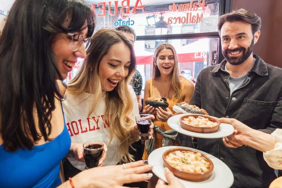 Tapas Food Tour with Dinner in Madrid - Starting with tapas in La Latina