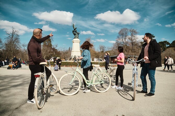 Tapas & Guided tour on a Vintage Bike through Madrid - Thirty-five minutes in Parque del Retiro