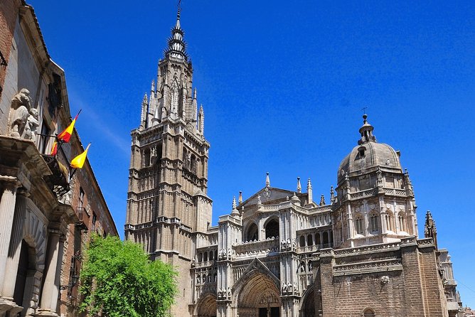 Toledo and Segovia Full Day tour from Madrid - How much walking should you expect?