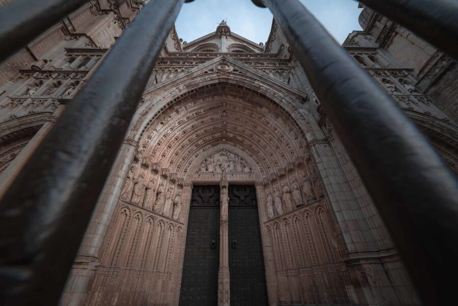 Toledo: Cathedral Tour with a Local Guide - Gothic scale inside Spain’s second-largest cathedral