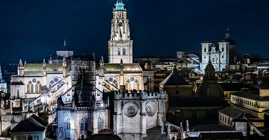 Toledo Complete with Alcazar and Cathedral - Entering the Alcázar and Army Museum