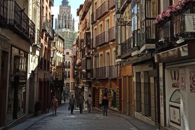 Toledo Day Trip from Madrid: Self-Guided Tour with 7 Monuments - The wristband is useful, but the cathedral costs extra