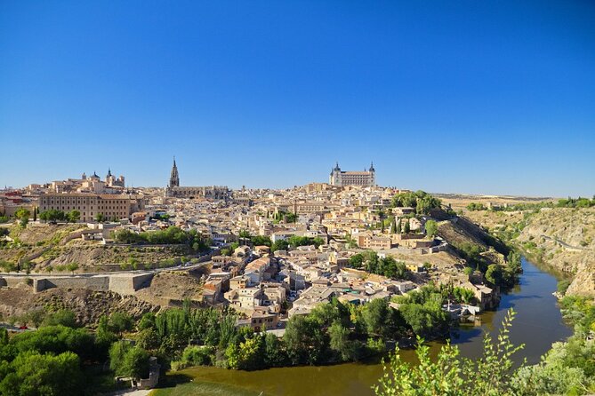 Toledo Day Trip with Optional Attraction Tickets from Madrid - The bilingual format and the problem of hearing clearly