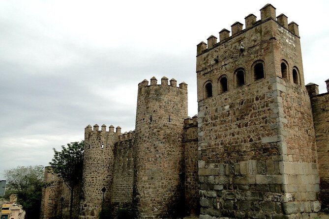 Toledo Essential: Private Visit with Official Guide and Tickets - Santo Tomé and El Greco’s dramatic painting
