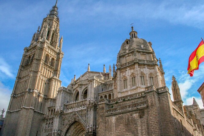 Toledo Full Day with Winery Visit, Tapas and Wine Tasting - The reality of Toledo’s hills