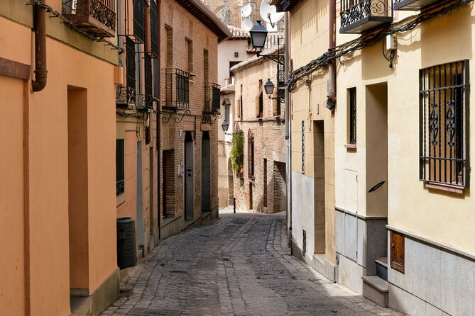 Toledo Full Day with Winery Visit, Tapas and Wine Tasting - Transport, sound, and group comfort