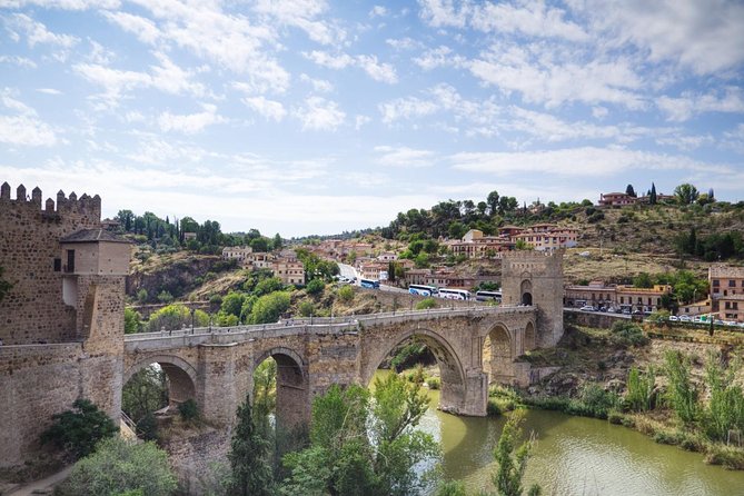 Toledo Half Day Tour From Madrid - Meeting the bus in Madrid