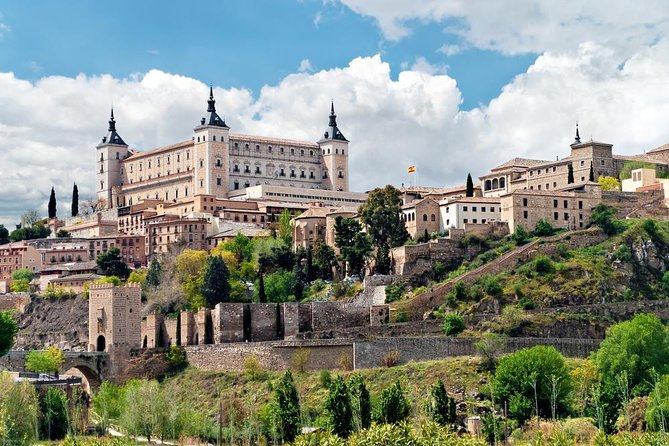 Toledo Half Day Tour with Cathedral, St Tome Church & Synagoge - The walking is the real physical test
