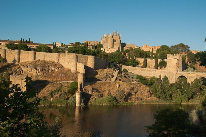 Toledo Highlights Tour for Explorers from Madrid - A short guided walk through the Casco Histórico