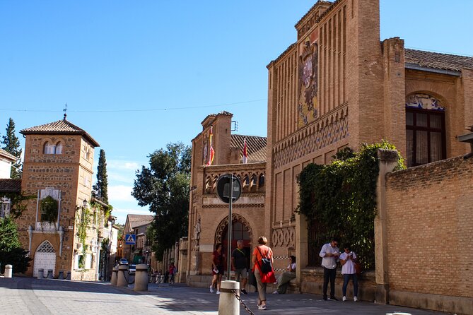 Toledo Historical Small Group Tour with Cathedral & Monuments - Toledo Cathedral deserves the longest stop
