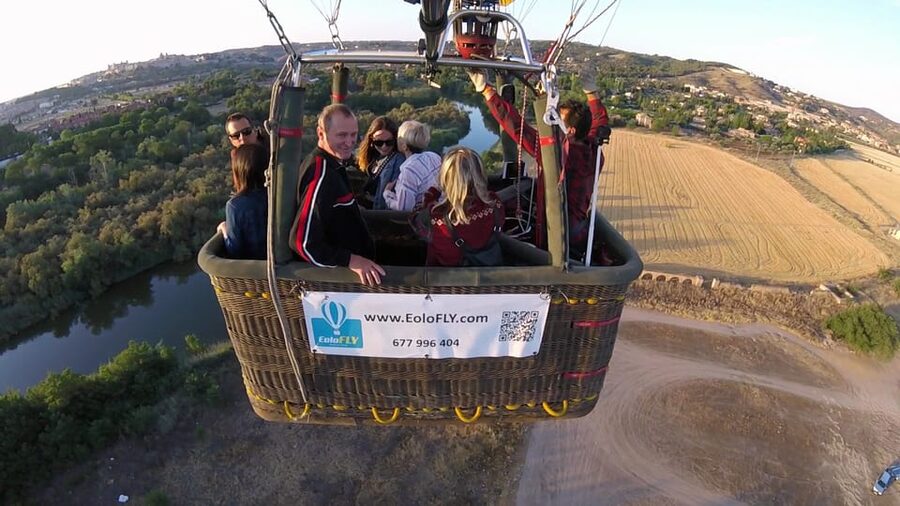 Toledo: Hot Air Balloon Ride with Spanish Breakfast - The 10-minute safety briefing