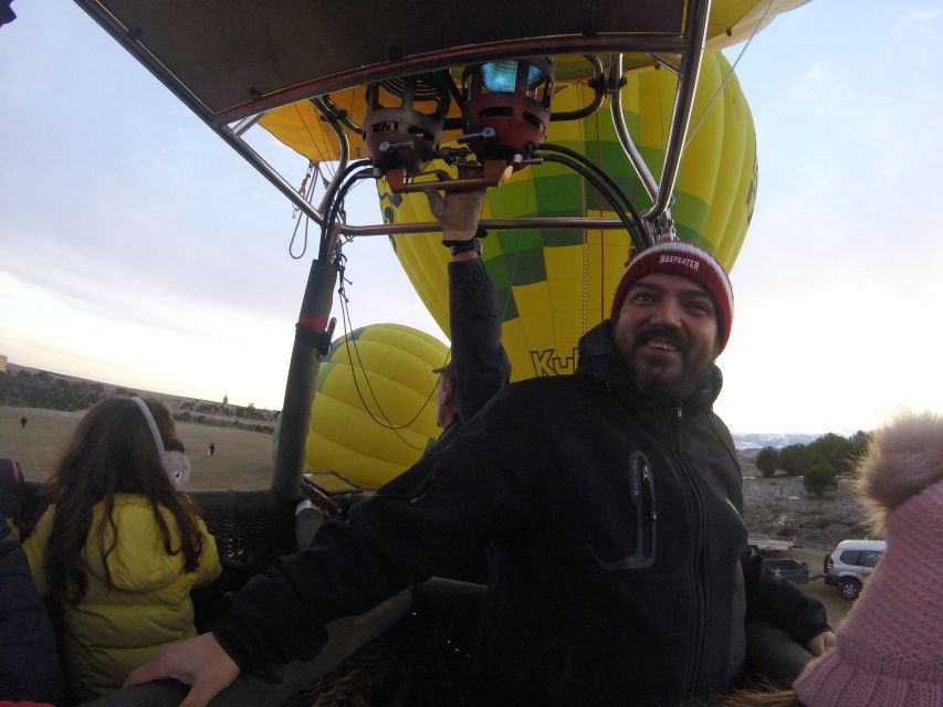 Toledo: Hot Air Balloon Ride with Spanish Breakfast - Landing, breakfast, and the cava toast