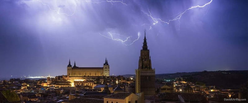 Toledo Mágico, the original night route: mystery, curiosities and secrets - The first secret stop, a short opening with a purpose