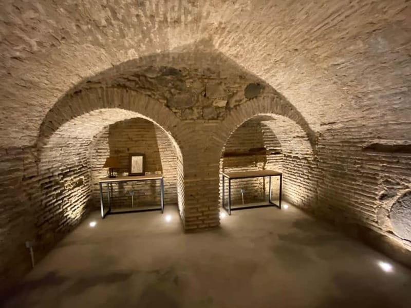 Toledo Mágico, the original night route: mystery, curiosities and secrets - Thirty minutes of Toledo’s mysteries and curiosities