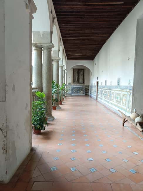 Toledo: Marzipan Convent Route with Tasting and Wine - The Comendadoras of Santiago and five centuries of tradition