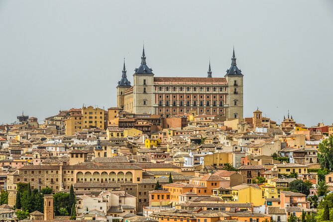 Toledo Scavenger Hunt and Highlights Self-Guided Tour - Playing alone, together, or as a competition