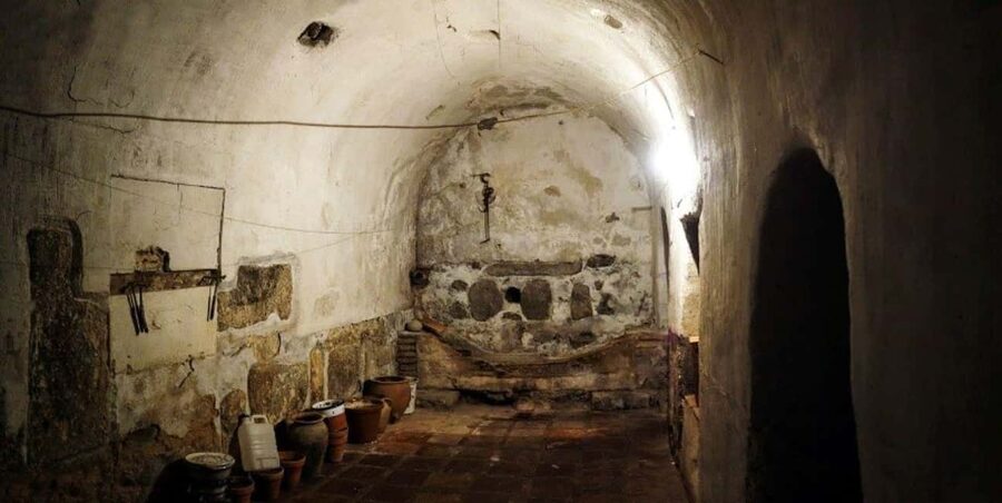 Toledo: Underground Guided Tour with Entry Ticket - Access, clothing, and comfort considerations