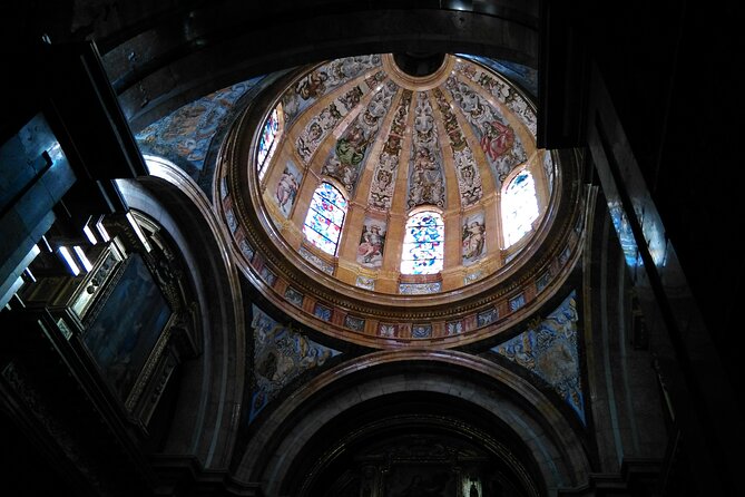 Tour from Madrid to Cuenca with access to Cathedral - Entering the Hanging Houses and Spanish Abstract Art Museum