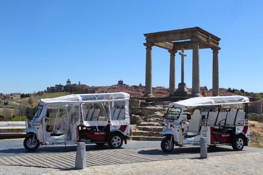 Tour Guiado En Tuk Tuk Recorre Avila De La Forma Mas Comoda - Is $10 good value for 35 minutes?