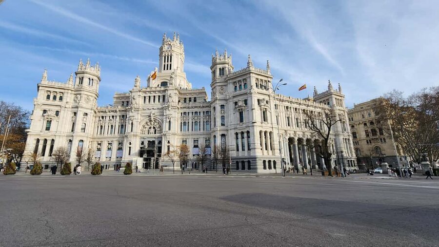 Tour Madrid: Secrets in a Electric Tuk Tuk - Plaza de España and Cervantes