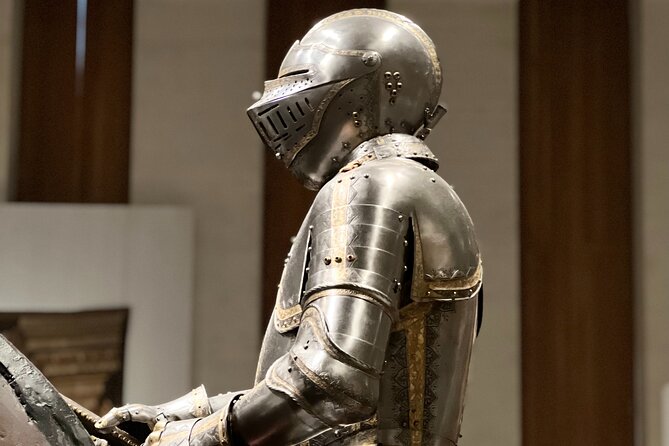 Tour of the Royal Collections of Madrid small group and skip the line - Inside the Galería de las Colecciones Reales
